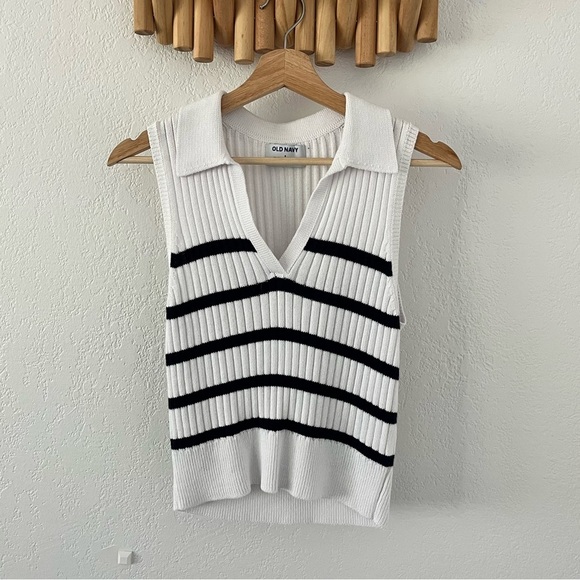 Old Navy Knitted Vest with Collar Women Small - Picture 1 of 5